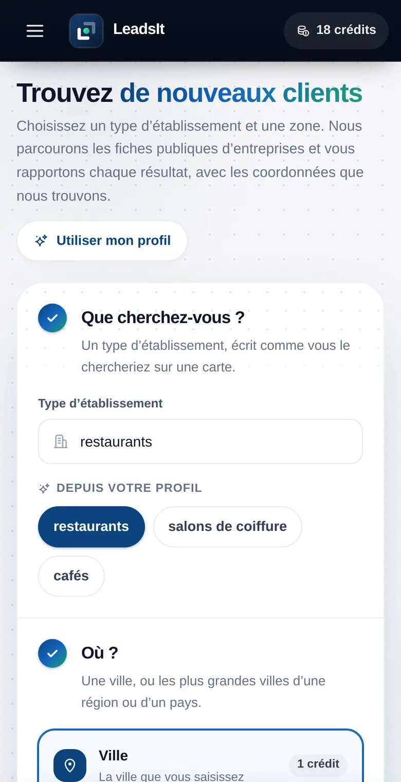 Écran de recherche LeadsIt : type d’établissement « restaurants » et ville « Lyon », catégories suggérées depuis le profil vendeur et bouton Lancer la recherche.